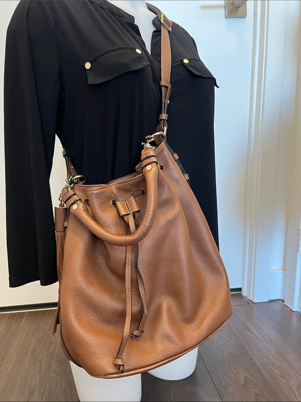 Danier Leather Drawstring Hobo Bag - Brown
